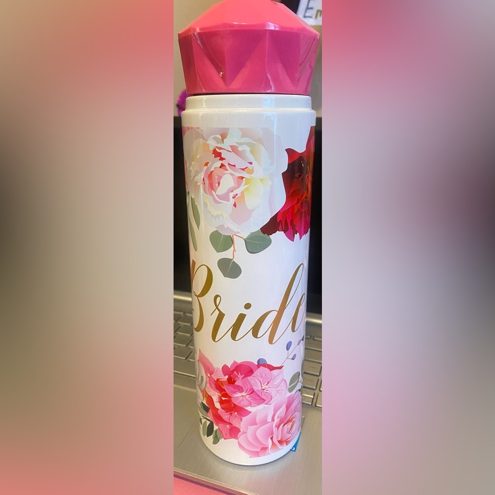 NWT, Icing “Bride” Stainless Steel Floral Print Water Bottle